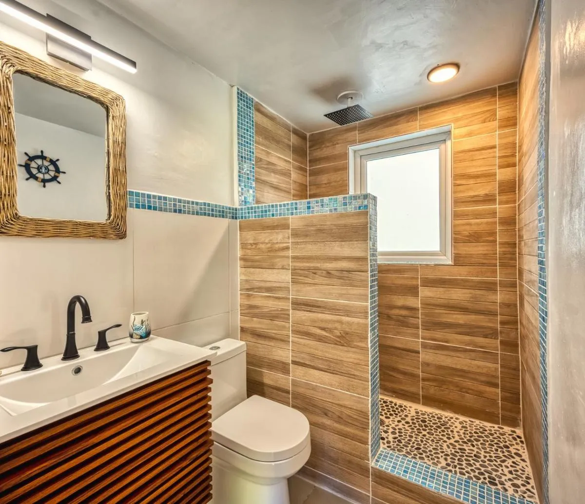 Image 1 of Apartment in downtown at the beach