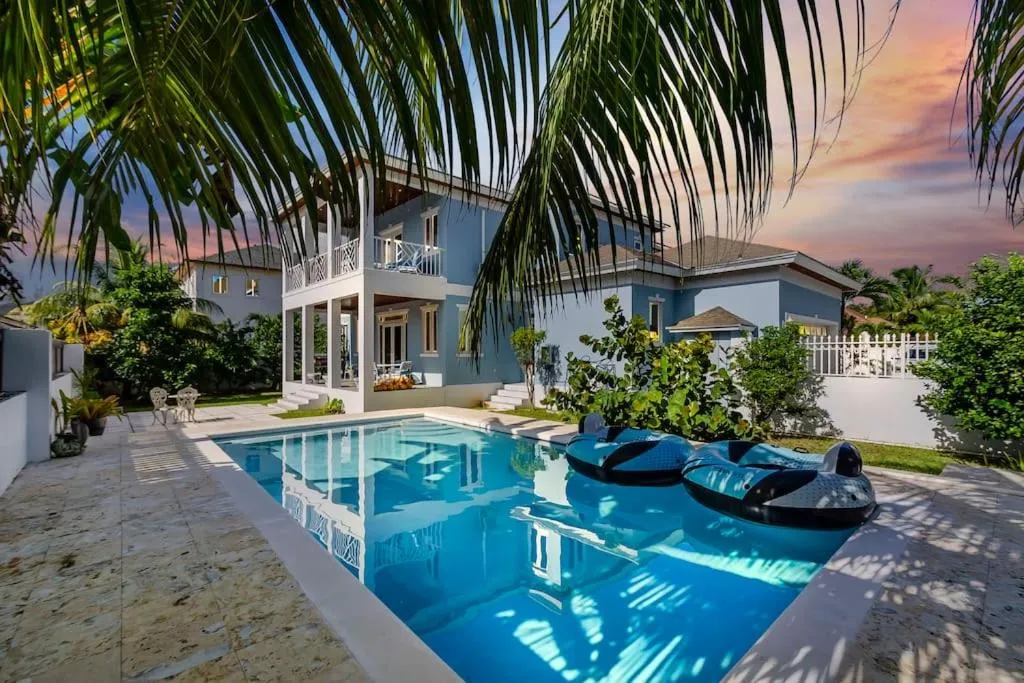 Image of Blu Diamond Luxury Estate Home