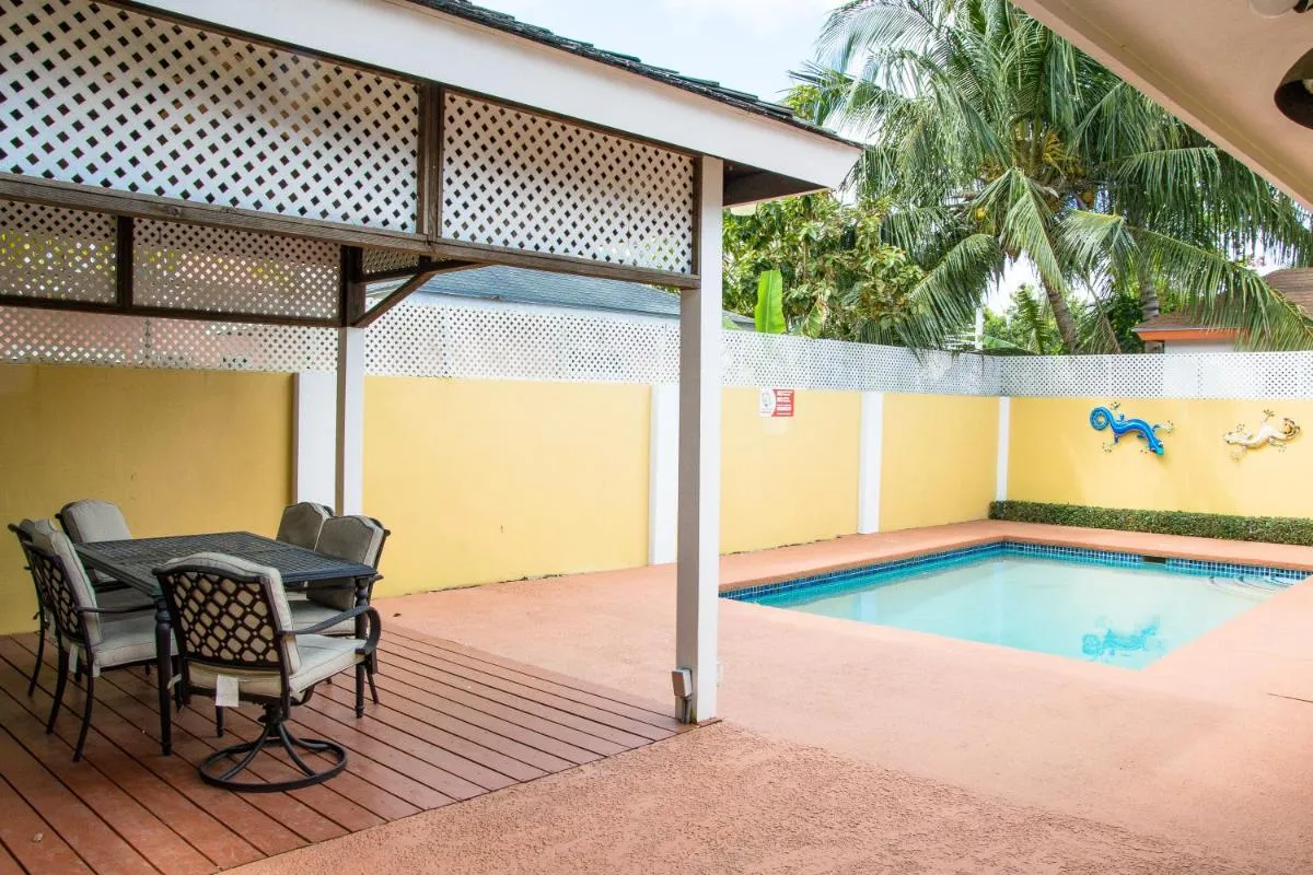 Image 1 of Brownstone Guesthouses Seabeach