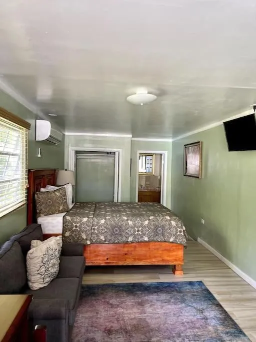 Image 4 of Dawson’s Hideaway