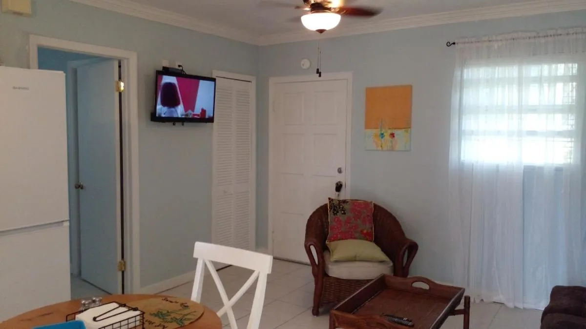 Image 3 of Lynn’s Cozy Cottage