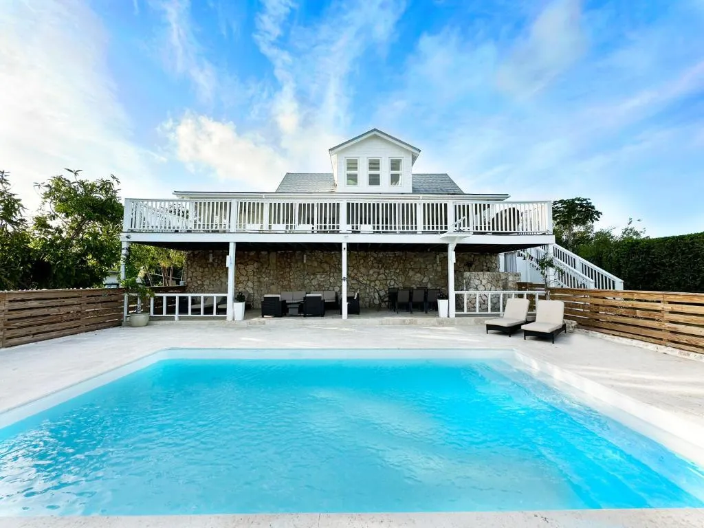 Image of Bahama Mama home