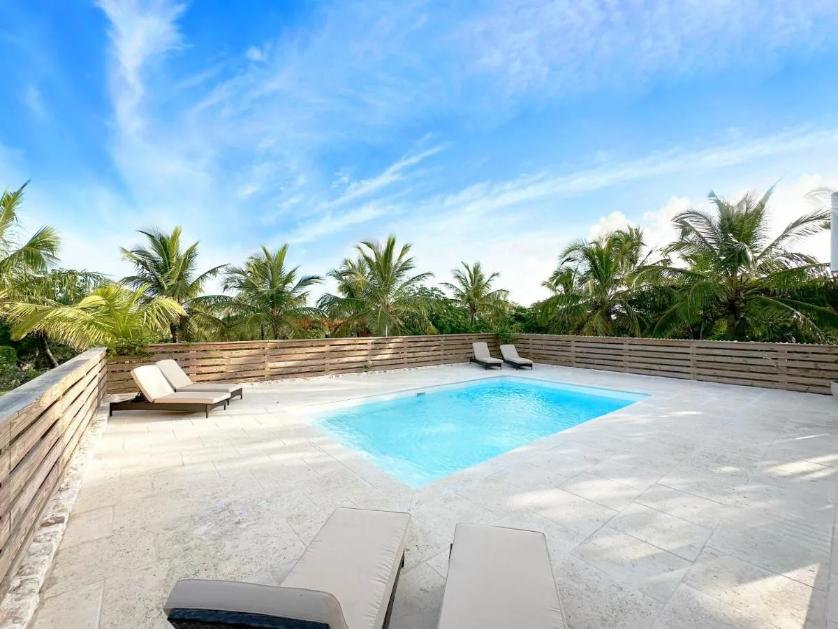 Image 1 of Bahama Mama home