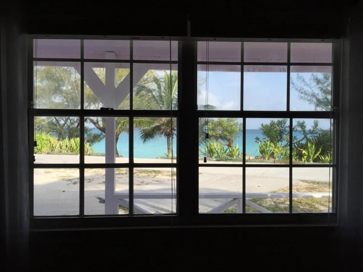 Image 2 of Bimini Seaside Villas – Pink Cottage with Beach View