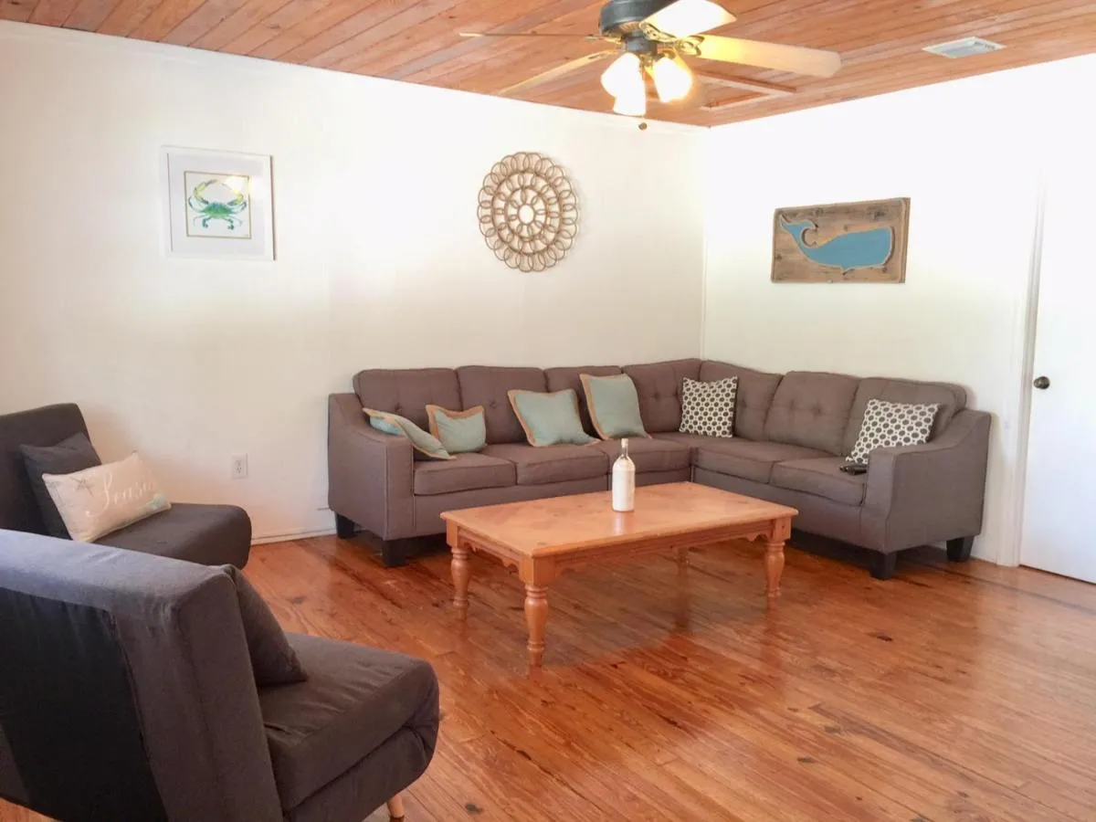 Image 5 of Bimini Seaside Villas – Pink Cottage with Beach View