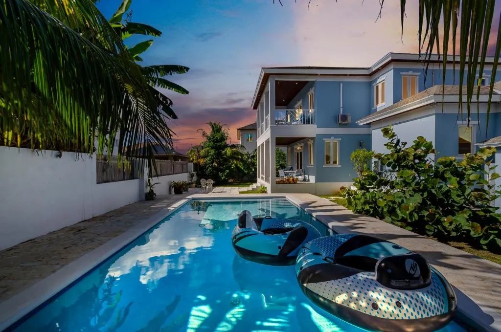 Image of Blu Diamond Luxury Estate