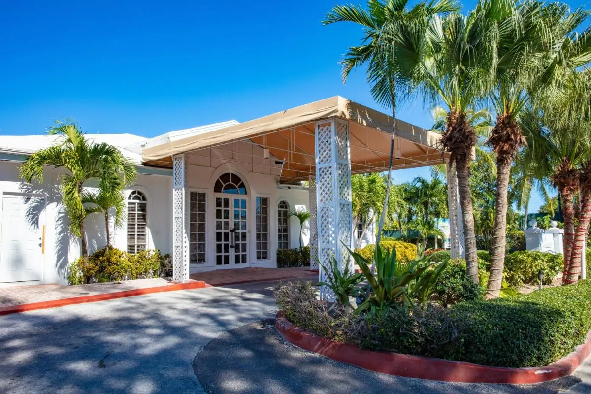 Image 5 of Deluxe Sea View Villas at Paradise Island Beach Club Resort