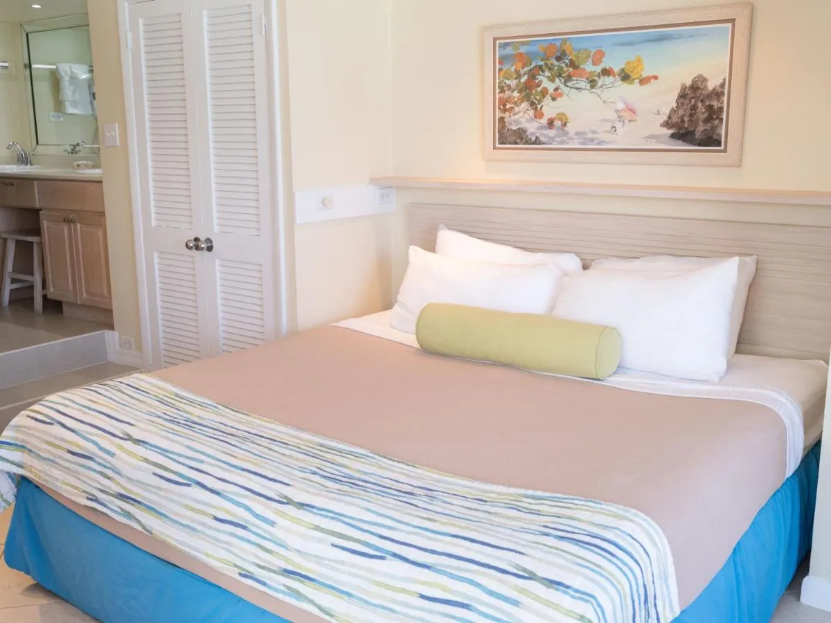 Image 3 of Deluxe Sea View Villas at Paradise Island Beach Club Resort