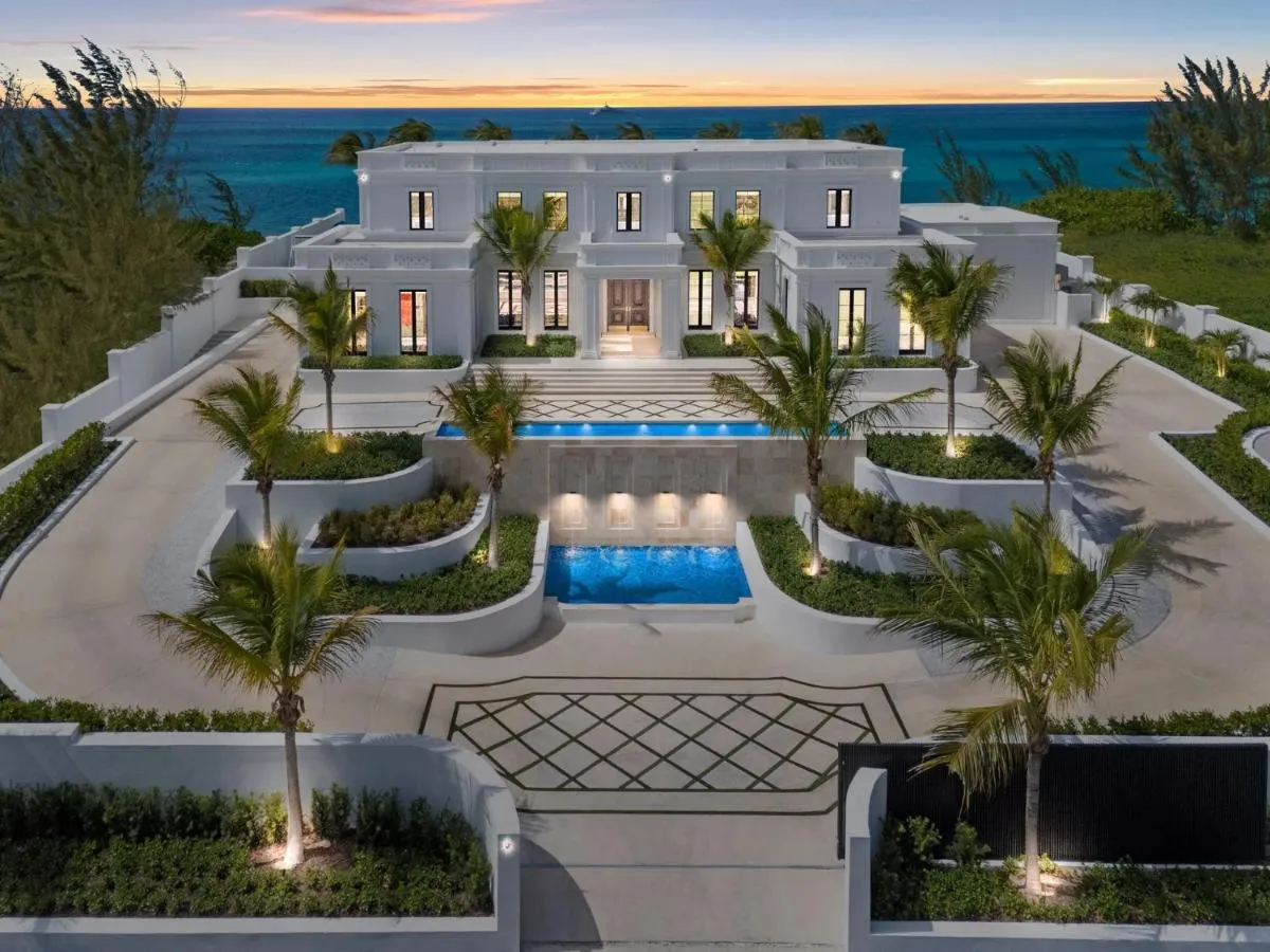 Image 2 of Exclusive Villa Blue Montana