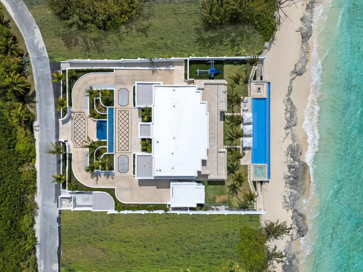 Image 1 of Exclusive Villa Blue Montana