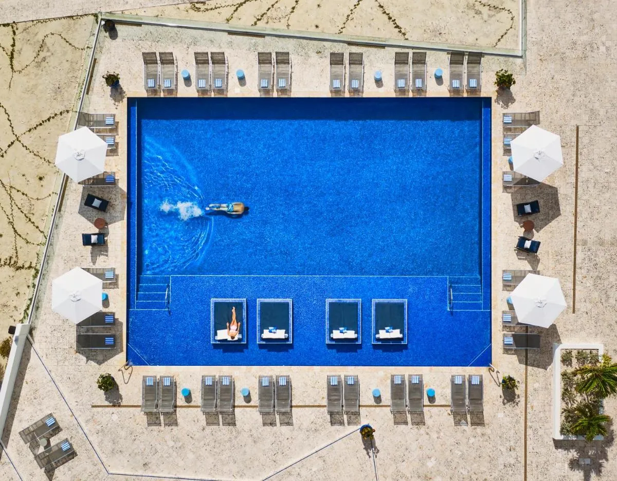 Image 6 of Grand Isle Resort & Residences