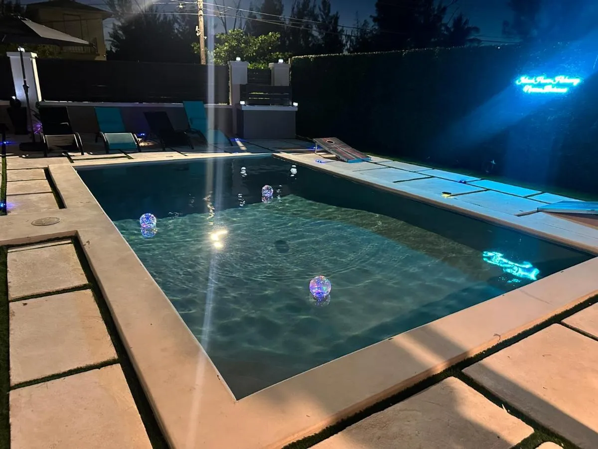 Image 6 of Island Haven Hideaway With Pool 4BR
