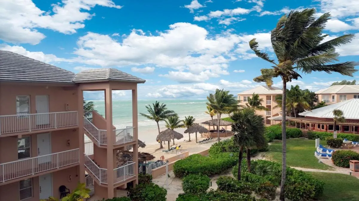 Image 2 of Island Seas Resort