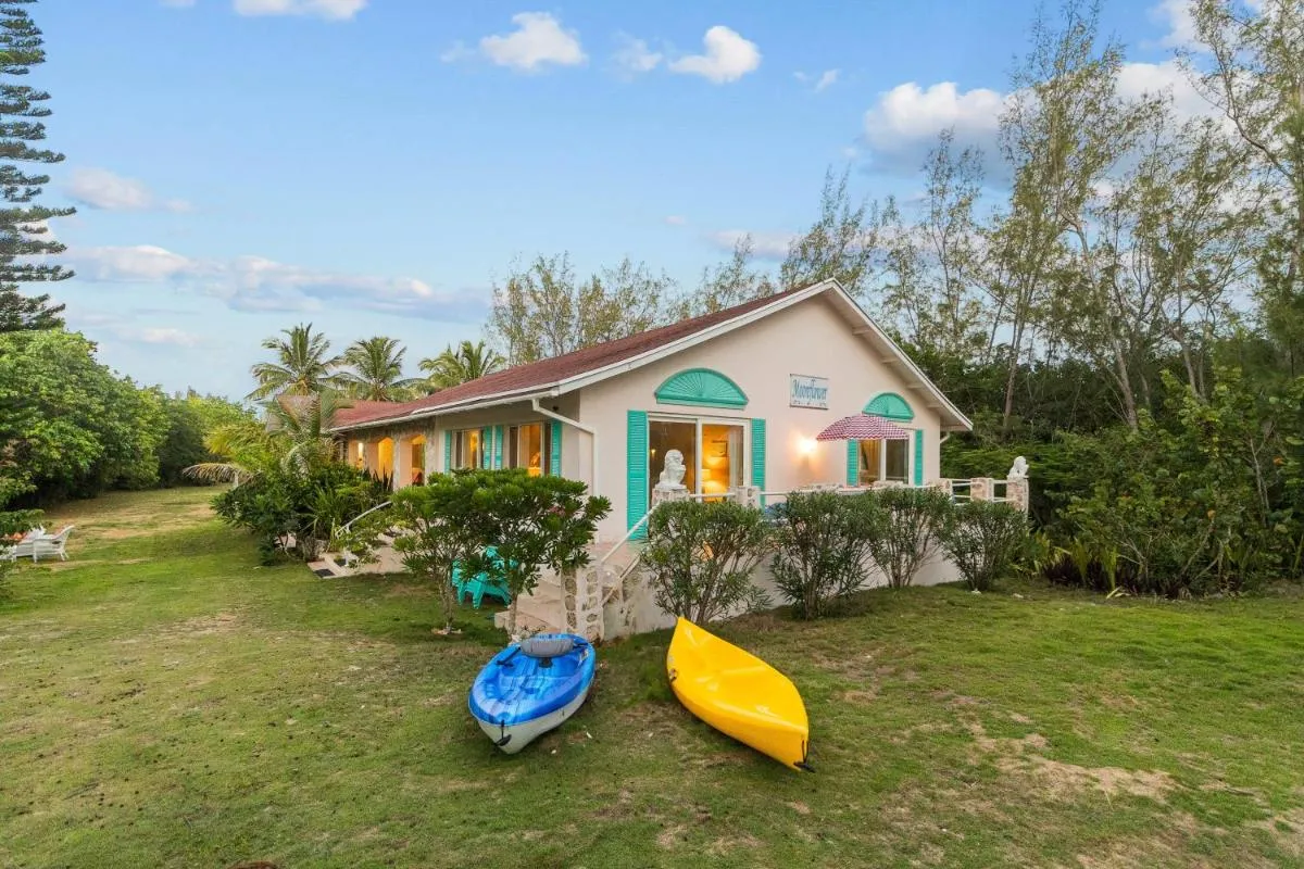 Image 3 of Moonflower home