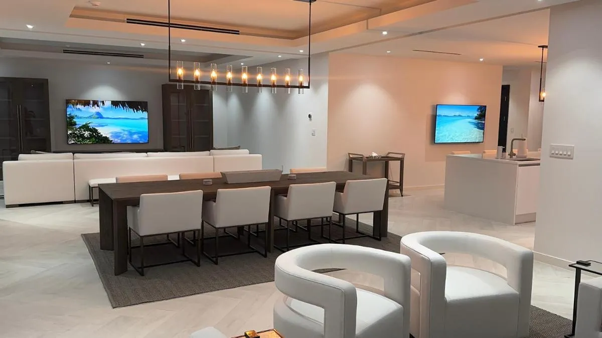 Image 2 of New Luxury Waterfront Condo, Palm Cay, The Bahamas