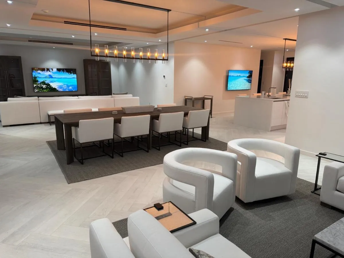 Image 6 of New Luxury Waterfront Condo, Palm Cay, The Bahamas