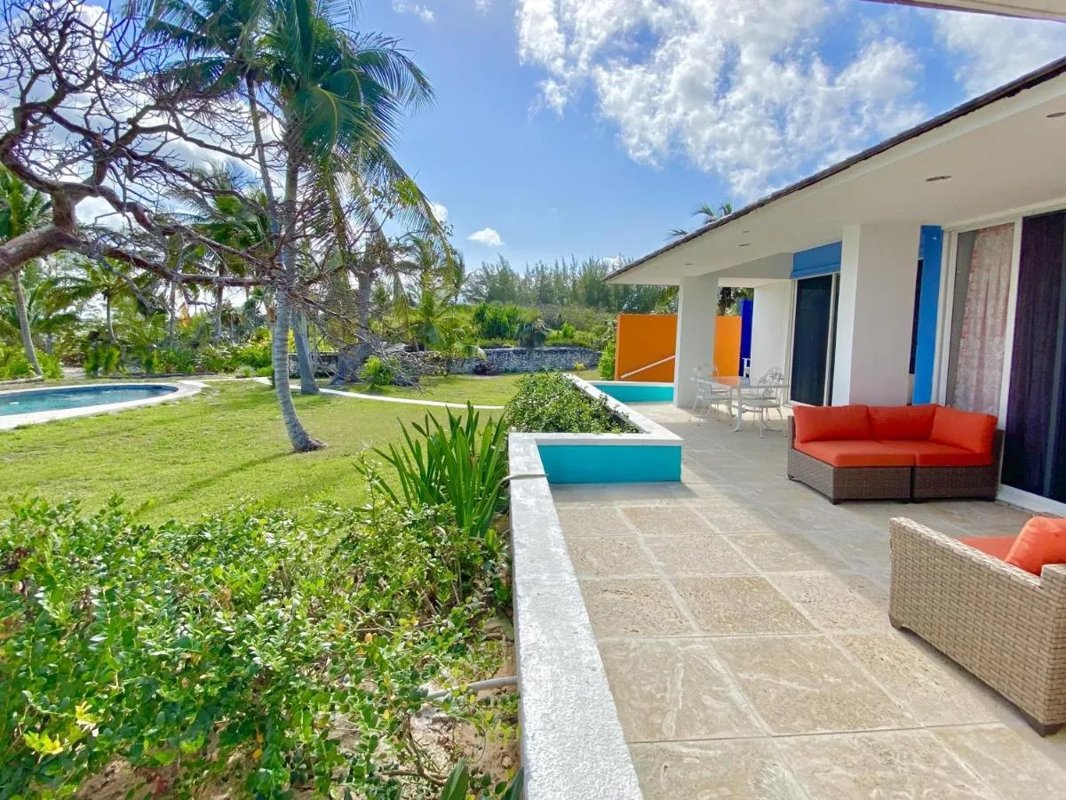 Image 5 of On the Rocks home