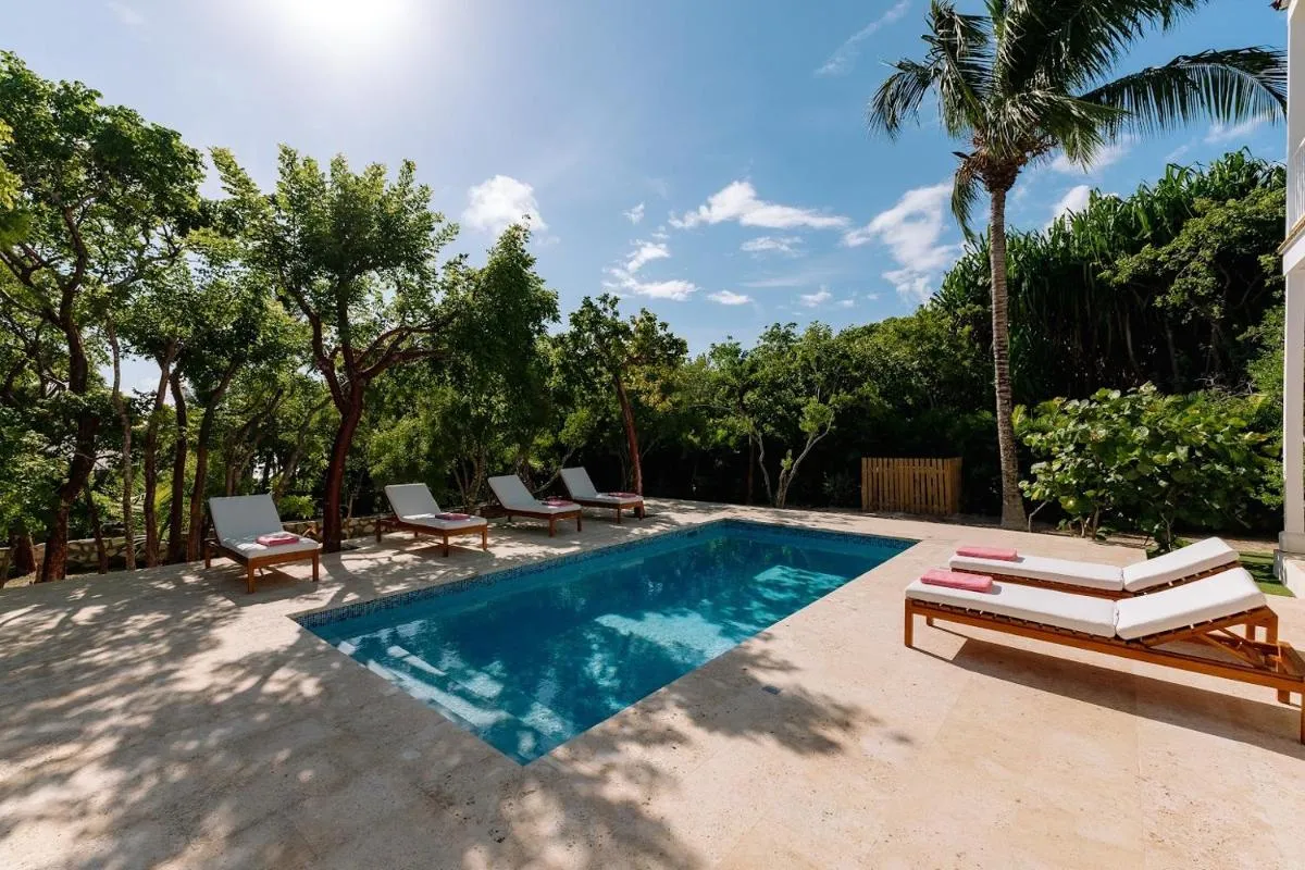 Image 6 of Pink Sands Resort