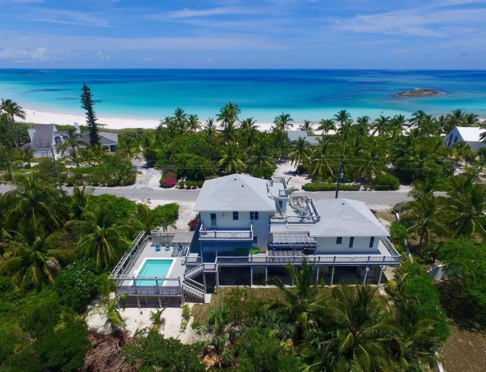 Image of Salty Dolphin home