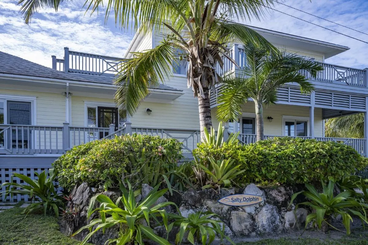 Image 2 of Salty Dolphin home