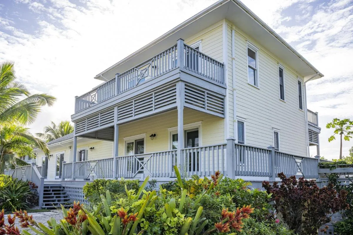 Image 6 of Salty Dolphin home