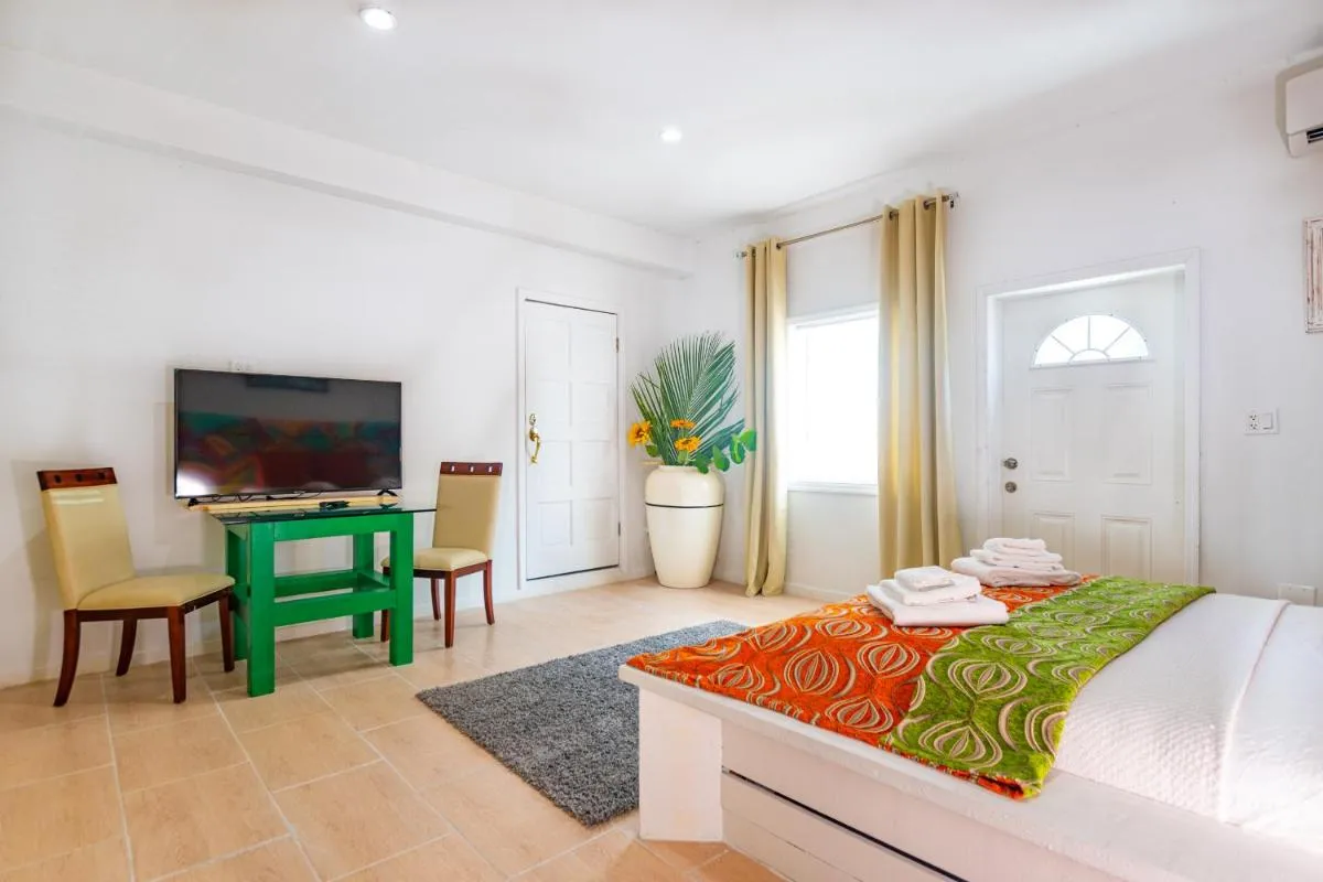 Image 3 of Studio 7 – Oceanfront Apartment