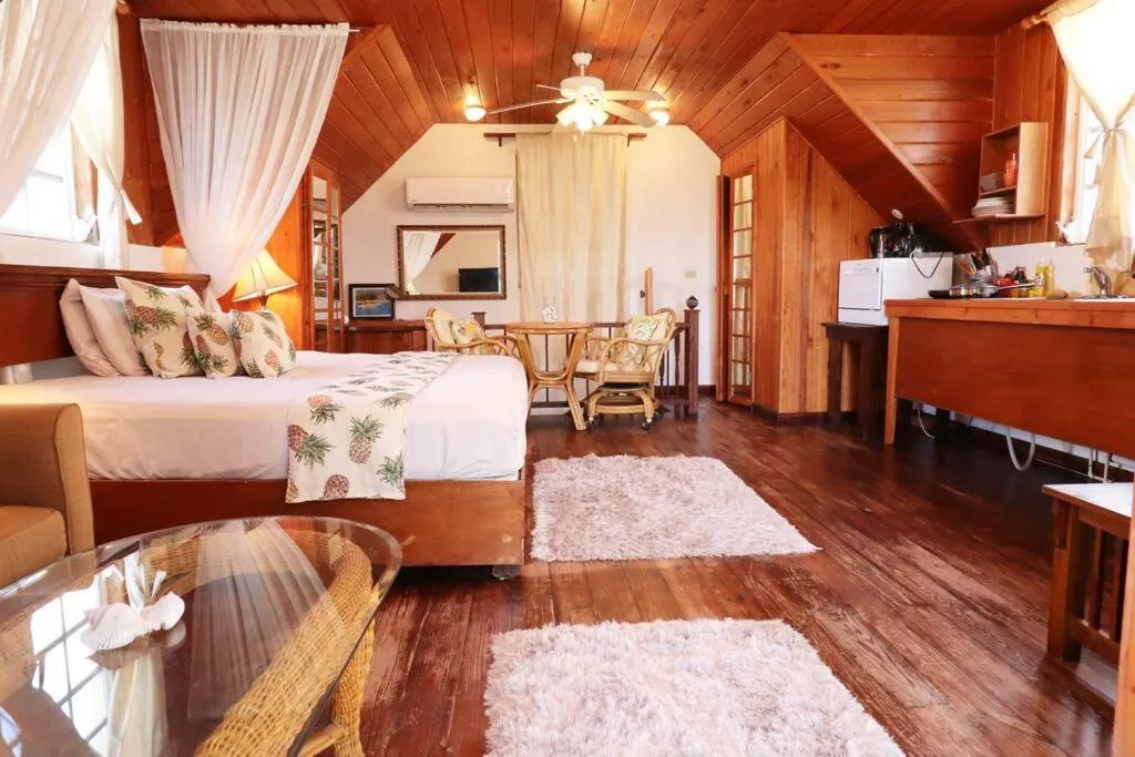 Image 1 of Suncrest House Cozy Suite