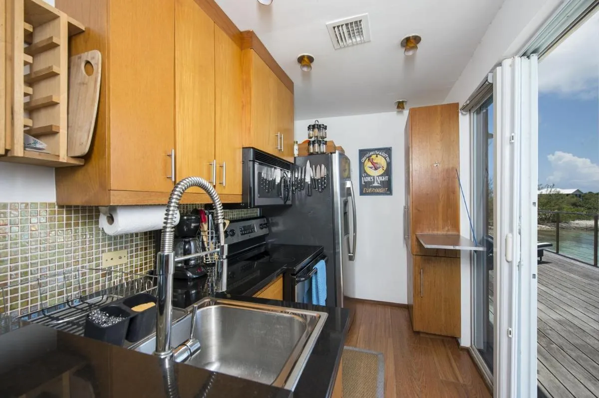 Image 4 of Touch of Class home