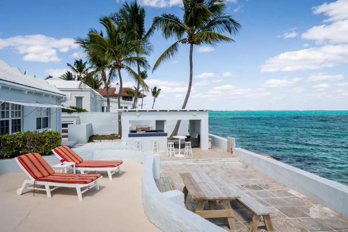 Image 4 of Water’s Edge Villa – Oceanfront with Private Pool