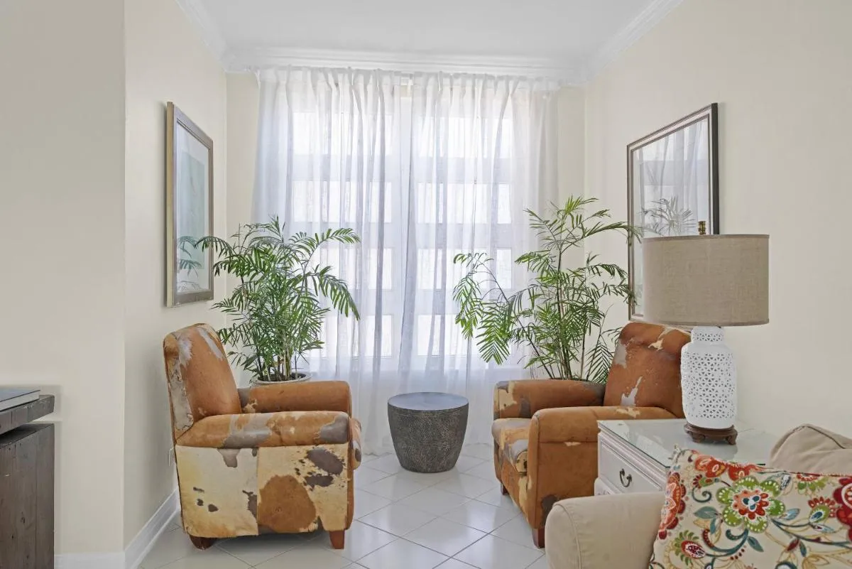Image 3 of Wave Song – Stunning apartment on beach with pool