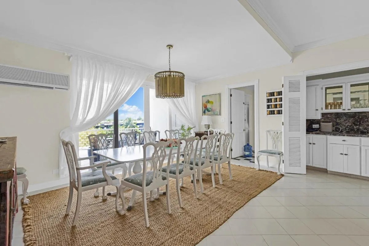 Image 5 of Wave Song – Stunning apartment on beach with pool